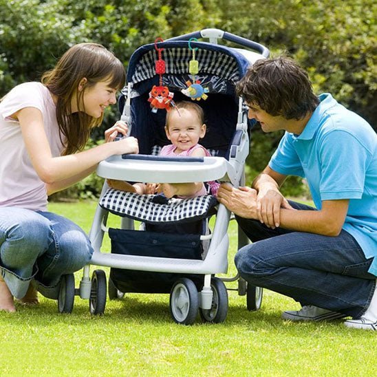 hochet-bebe-suspendu-poucette-parents